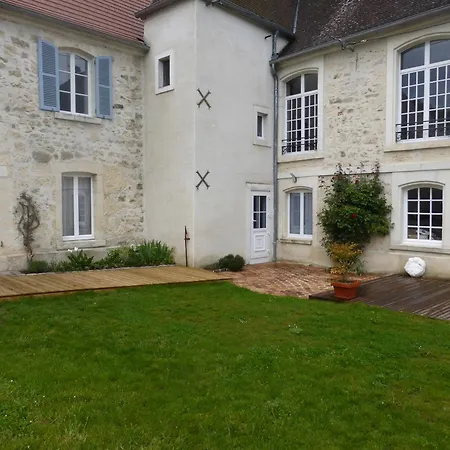 Holiday home Les Oiseaux De Passage Chaillevois